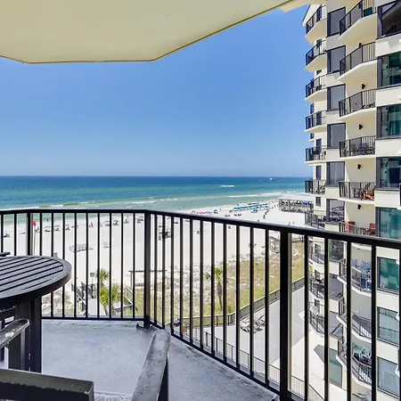 Beachfront Condo With Community Pool And Balcony!